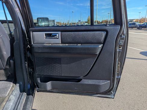 Used 2017 Ford Expedition Max Limited image 37