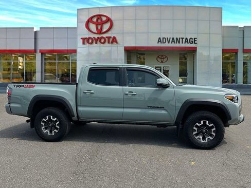 Used 2023 Toyota Tacoma TRD Off-Road w/ TRD Premium Off Road Package AWD/4WD image 2