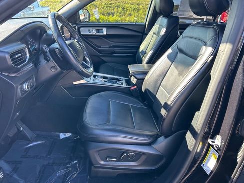 Used 2020 Ford Explorer Limited image 7