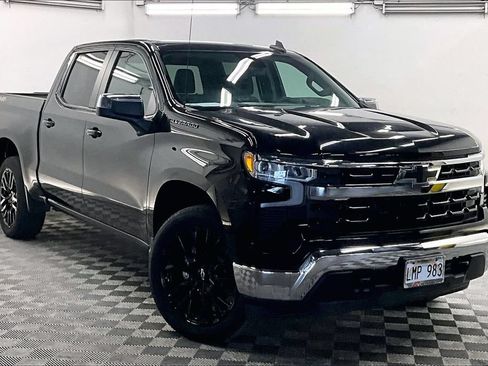 Used 2023 Chevrolet Silverado 1500 LT w/ LPO, Dark Essentials Package AWD/4WD image 11