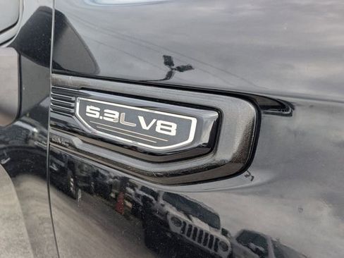 Used 2021 GMC Sierra 1500 Elevation w/ LPO, Elevation Black Package AWD/4WD image 12