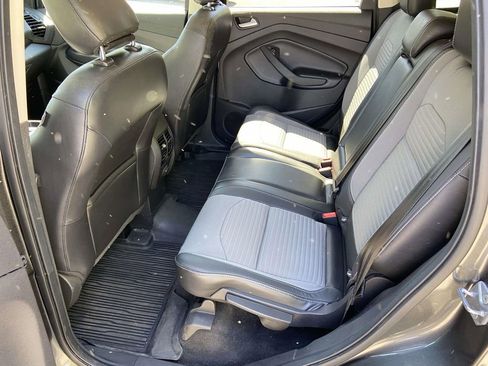 Used 2019 Ford Escape SE FWD image 19