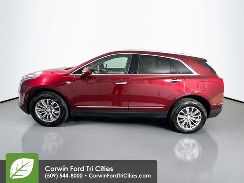 Used 2017 Cadillac XT5 Luxury w/ Driver Awareness Package FWD image 5
