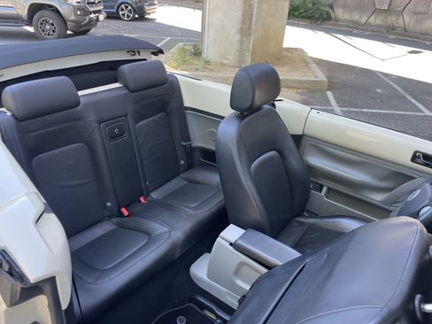 Used 2005 Volkswagen Beetle GLS FWD image 15