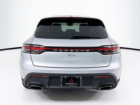 Certified 2025 Porsche Macan AWD/4WD image 10