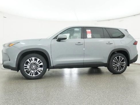 New 2026 Toyota Grand Highlander AWD Hybrid image 18