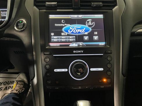 Used 2016 Ford Fusion Titanium FWD image 10