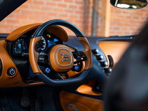 Used 2023 Bugatti Chiron AWD/4WD image 14