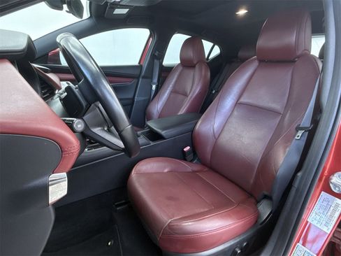 Used 2019 MAZDA MAZDA3 Hatchback w/ Premium Package image 10