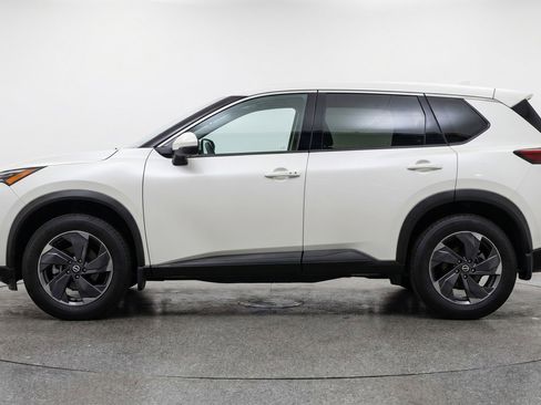 Used 2025 Nissan Rogue SV AWD/4WD image 5