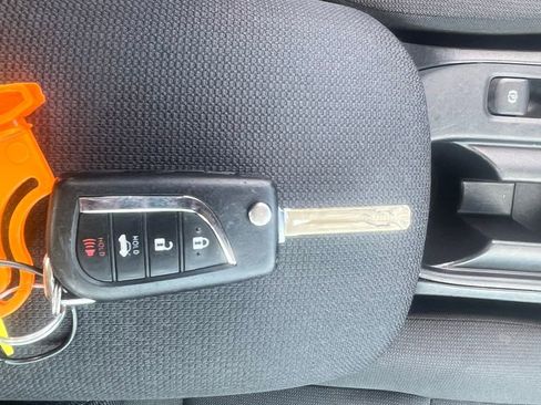 Used 2024 Toyota Corolla LE FWD image 35