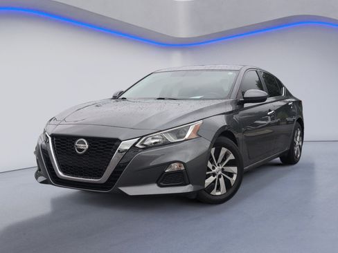 Used 2019 Nissan Altima 2.5 S FWD image 2