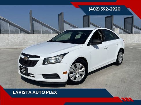 Used 2012 Chevrolet Cruze LS FWD image 1