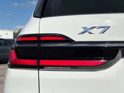 New 2026 BMW X7 xDrive40i w/ Executive Package image 10