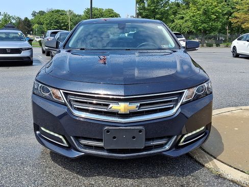 Used 2018 Chevrolet Impala LT FWD image 2