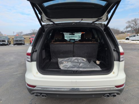 Used 2021 Lincoln Aviator Reserve image 9