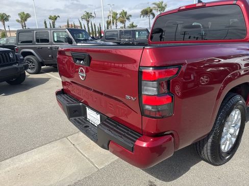Used 2023 Nissan Frontier SV RWD image 12