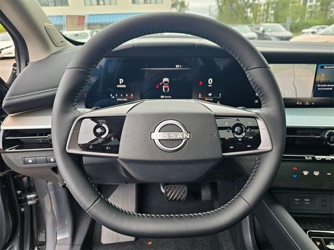 New 2025 Nissan Murano SL image 11