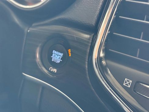 Used 2020 Jeep Grand Cherokee Limited w/ Premium Lighting Group image 30