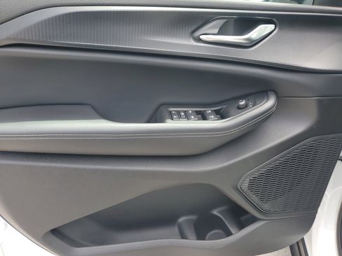 Used 2024 Jeep Grand Cherokee L Altitude image 29