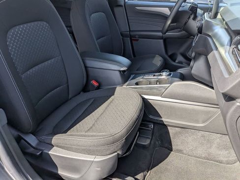 Used 2025 Ford Escape Active image 30