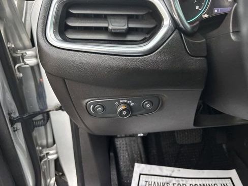 Used 2020 Chevrolet Equinox Premier image 19