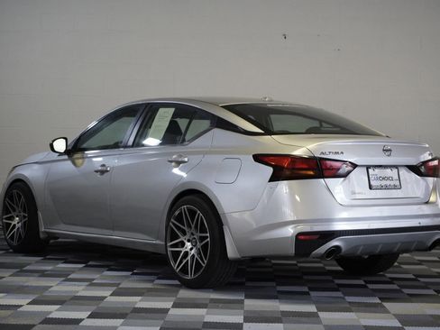 Used 2020 Nissan Altima 2.5 SR image 3