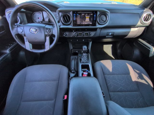 Used 2016 Toyota Tacoma TRD Sport w/ Towing Package RWD image 18