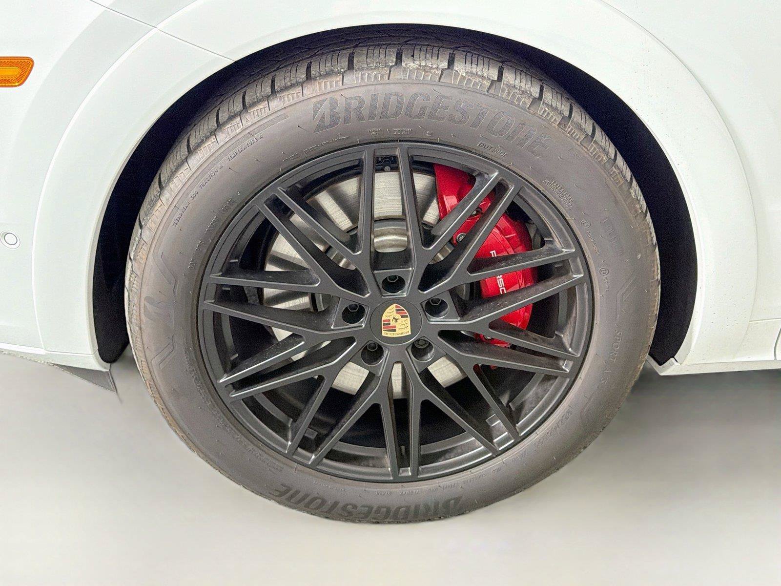 Certified 2026 Porsche Cayenne GTS AWD/4WD image 11