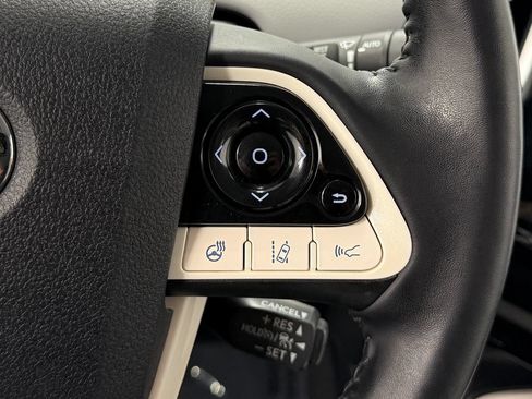 Used 2019 Toyota Prius Prime Advanced w/ Carpet Mat Package FWD image 18