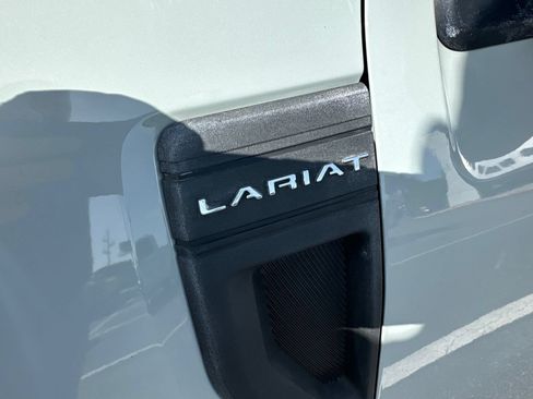 Used 2022 Ford Maverick Lariat FWD image 4
