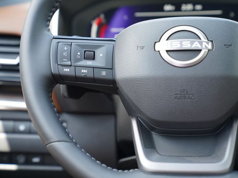 Used 2026 Nissan Rogue Platinum w/ Platinum Premium Package AWD/4WD image 19