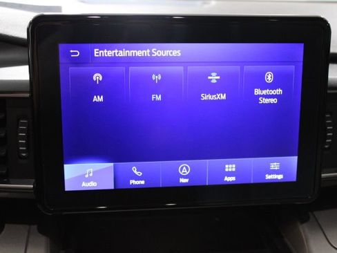 Used 2022 Ford Explorer XLT w/ Equipment Group 202A image 26