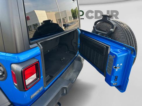 Used 2024 Jeep Wrangler Sport AWD/4WD image 19
