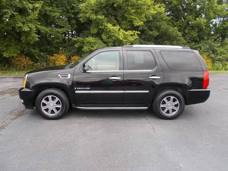 Used 2008 Cadillac Escalade 2WD image 3
