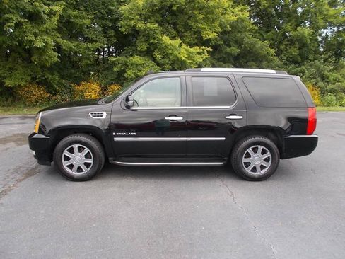 Used 2008 Cadillac Escalade 2WD image 3