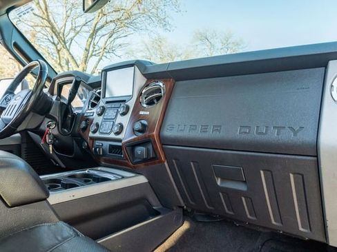 Used 2013 Ford F250 Lariat w/ Lariat Ultimate Pkg image 47