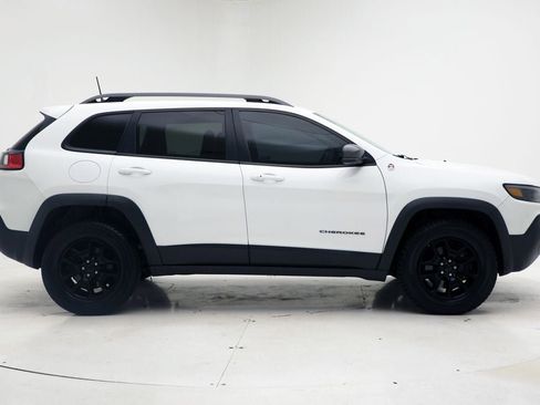 Used 2019 Jeep Cherokee Trailhawk w/ Cold Weather Group image 3