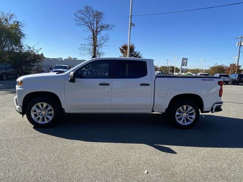 Used 2022 Chevrolet Silverado 1500 Custom image 5