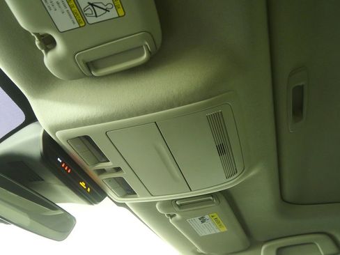 Used 2022 MAZDA CX-30 AWD 2.5 S w/ Premium Package image 22