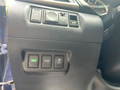 Used 2018 Nissan Sentra S FWD image 17
