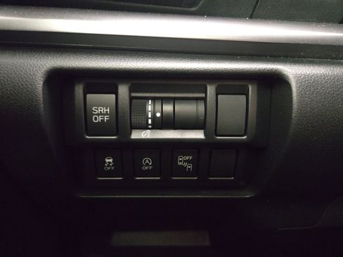 Used 2023 Subaru Crosstrek 2.5i Limited w/ Moonroof Package image 29