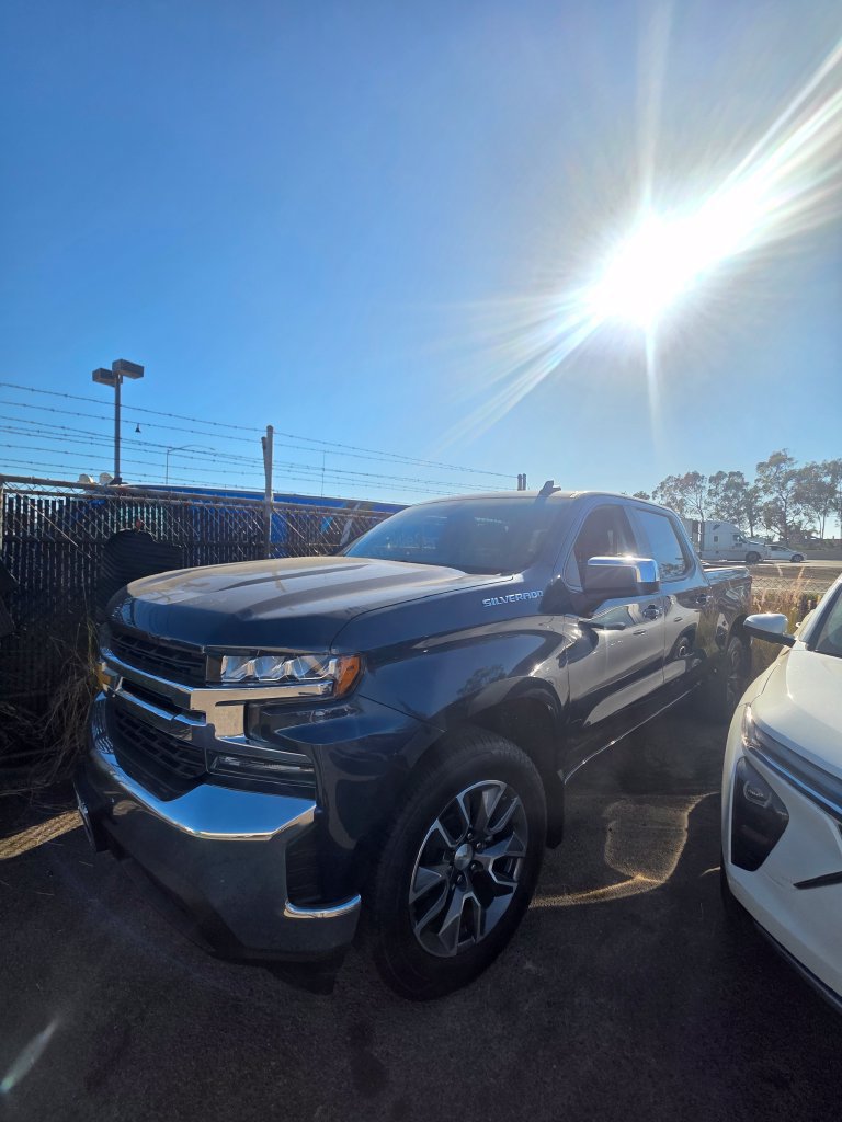Used 2021 Chevrolet Silverado 1500 LT w/ Convenience Package II RWD image 1