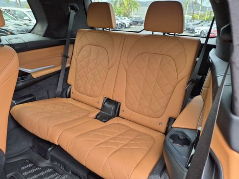 Used 2024 BMW X7 xDrive40i w/ M Sport Package AWD/4WD image 30
