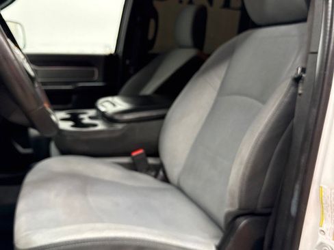 Used 2021 RAM 2500 Big Horn image 28