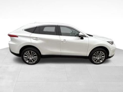 Used 2024 Toyota Venza Limited AWD/4WD image 2