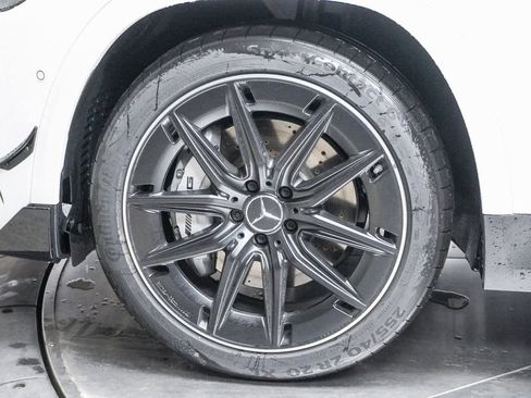 New 2025 Mercedes-Benz GLA 35 AMG AMG GLA 35 image 9