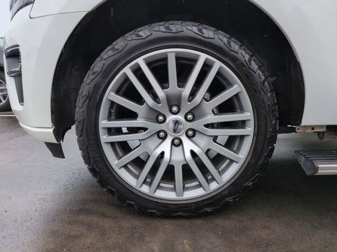 Certified 2022 Ford Expedition Max Platinum AWD/4WD image 10