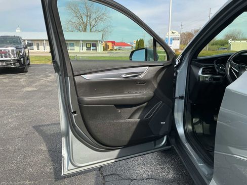 Used 2024 Cadillac XT6 Luxury w/ LPO, Floor Liner Package AWD/4WD image 20