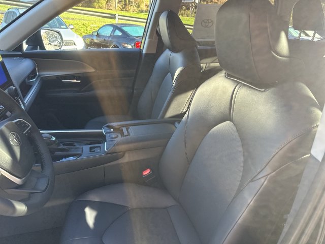 New 2026 Toyota Grand Highlander XLE FWD image 21